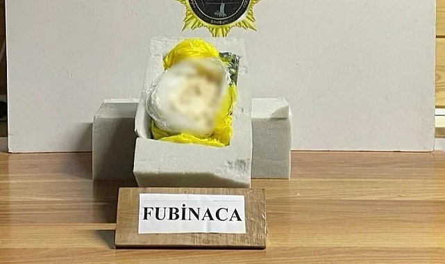 Samsun'da Minibüsün Sünger Bölmelerinden Uyuşturucu Çıktı