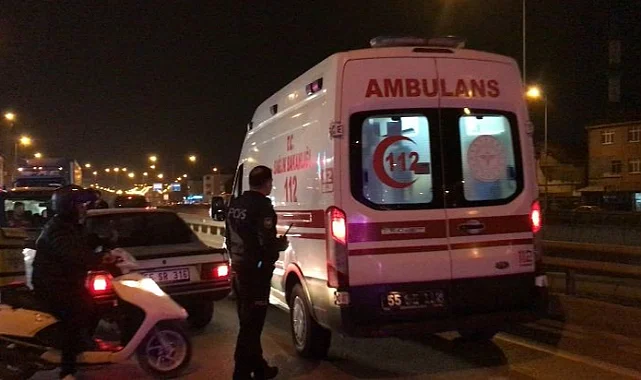  Samsun'da Motosiklet Otomobile Çarptı: 1 Yaralı