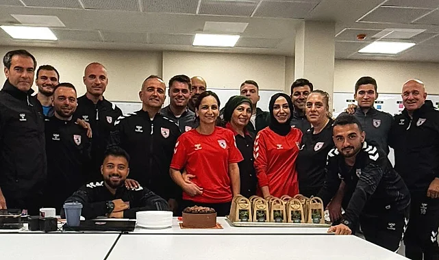 Samsunspor Futbol Akademisi'nde Öğretmenler Günü Kutlaması