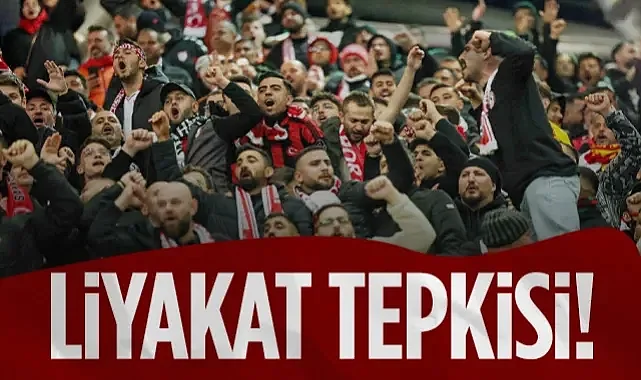 Samsunspor Taraftarından Liyakat Tepkisi!