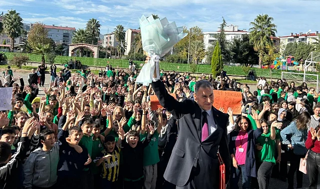 Tekkeköy'de Zeki Öğretmene Duygu Dolu Veda