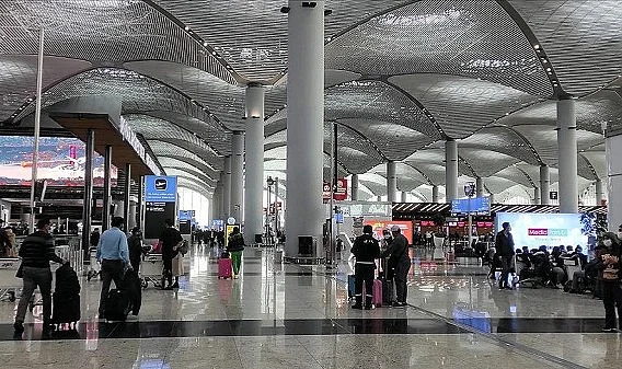 Türkiye Havalimanları 10 Ayda 211 Milyon Yolcuya Ulaştı