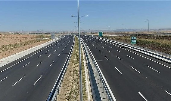 Türkiye'nin Bölünmüş Yolu 22 Yılda 5 Katına Çıktı