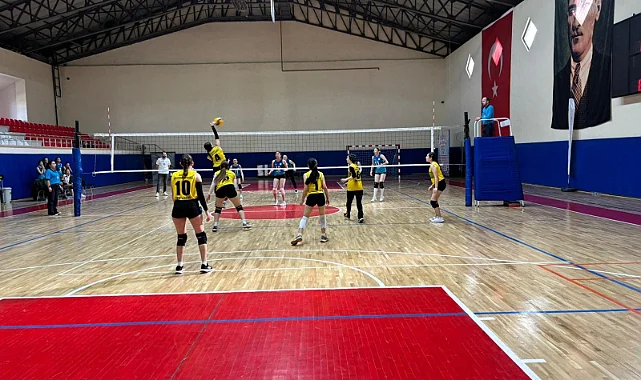 Vezirköprü’de Voleybol Turnuvası Tamamlandı