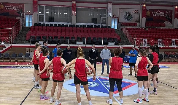 Zorlu Koleji Samsun Basketbol Zirve Yolunda:Yarın Burhaniye Deplasmanında Kritik Maç