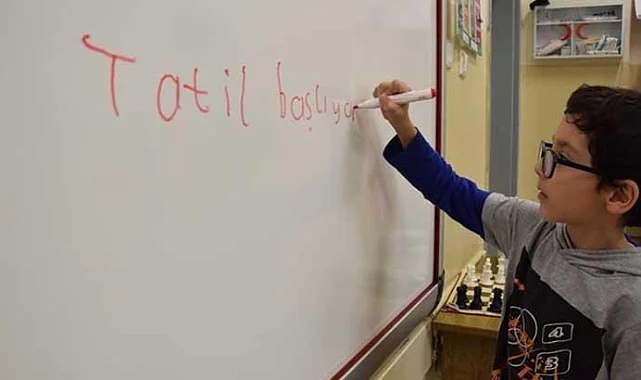 Milyonlarca Öğrenci Bekliyor: 15 Tatil Hangi Gün Başlayacak?