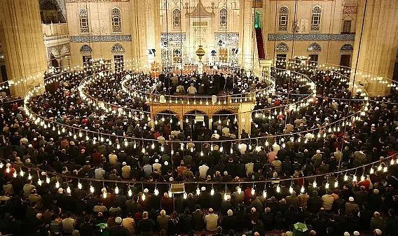 2025 Regaip Kandili Tarihi Belli Oldu! Mübarek Gece Ne Zaman İdrak Edilecek?