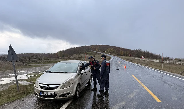 Alaçam'da Jandarmadan Asayiş ve Trafik Uygulaması