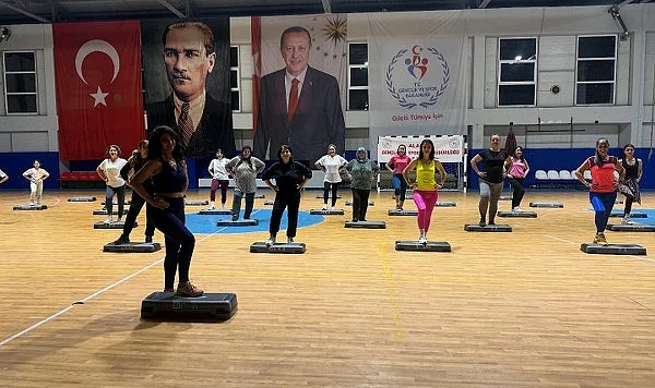 Alaçam'da Şiddete Karşı Anlamlı Adım: Kadınlar İçin Sporlu Farkındalık Etkinliği