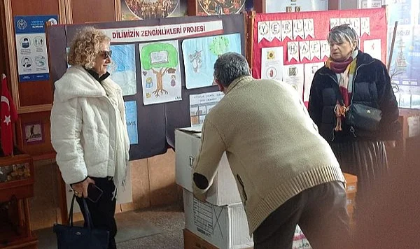 Atakum Bafralılar Derneği'nden Eğitime Bot Desteği