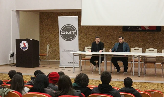 Bafra'da Sosyal Medya ve Yapay Zeka Riskleri Konuşuldu