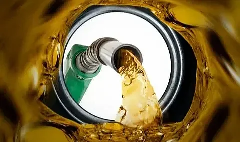 Benzine İndirim Serisi: Yarından İtibaren Bir Kez Daha Geliyor