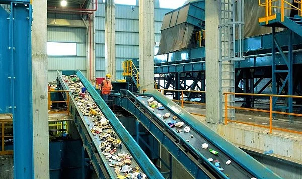 Çevreye Koku Yayan Tesis Şimdi De Maaş Eylemiyle Sallanıyor
