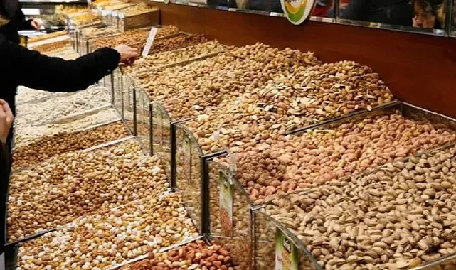 Fındık veya Ceviz Değil: Badem Kalp, Cilt ve Beyin Sağlığına Nasıl Fayda Sağlıyor? Kilo Kontrolü ve Kas İyileşmesine Destek 