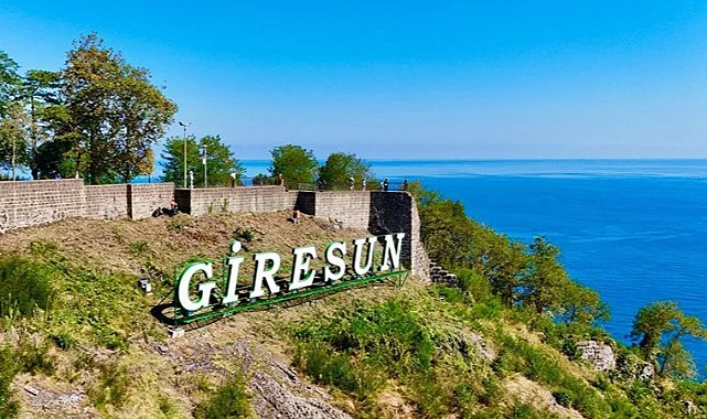 Giresun'un Tarihi ve Lezzeti Buluştu: Giresun Kalesi ve Karadeniz'in Kış Gücü Pancar Çorbası