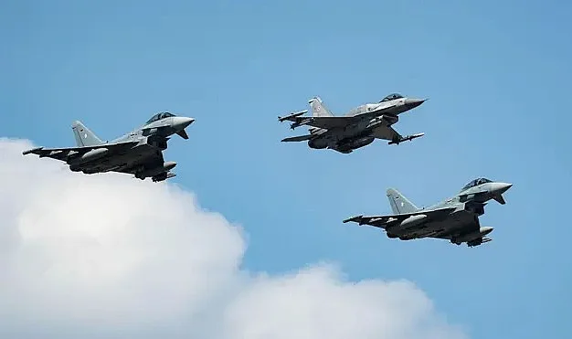 Karadeniz Üzerinde Gergin Anlar: F-16’lar Tarafından Düşürüldü