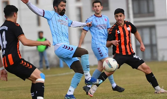 Ladik Belediyespor Kırşehir'de Galip