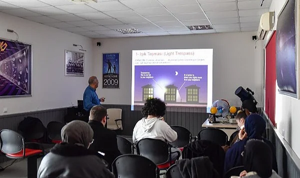OMÜ'de Astronomi Eğitim Programı Tamamlandı: Geleceğin Bilim İnsanları Yetişiyor