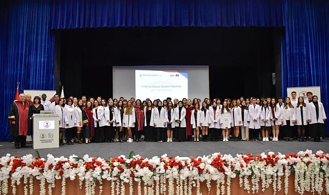 OMÜ Veteriner Fakültesi'nde Beyaz Önlük Heyecanı: 66 Öğrenci Mesleğe İlk Adımı Attı 