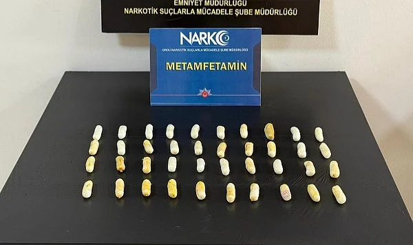 Ordu'da Uyuşturucu Operasyonu: Midesinden 407 Gram Yasaklı Madde Çıkan 2 Kişi Tutuklandı