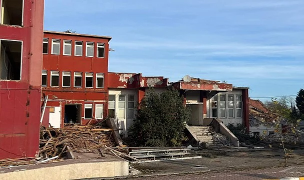 Salıpazarı'nda Yeni Belediye Hizmet Binası ve Kültür Merkezi İnşaatı Başladı