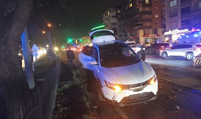 Samsun Atakum'da Üç Araçlı Kazada 2 Kişi Yaralandı