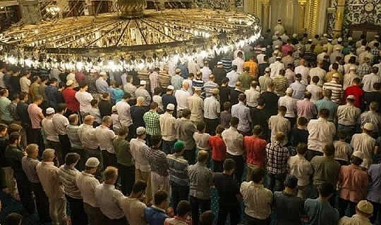 Samsun'da Cuma Vakti? Cuma Namazı Nasıl Kılınır Rehberi