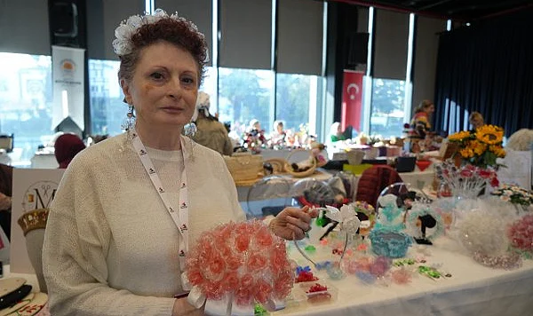 Samsun'da Emekli Mimardan Çevre Sanatı: Plastik Atıklar Çiçek Açtı