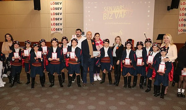 Samsun'da LÖSEV Gönüllük Haftasında Ödül Programı Düzenledi