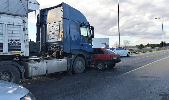 Samsun'da Tır, Çarptığı Otomobili 20 Metre Sürükledi