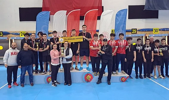 Samsun Okul Sporları Gençler Masa Tenisi Şampiyonları Kürsüye Çıktı