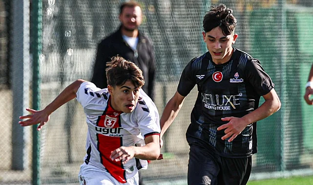 Samsunspor Akademisi Eğitim Sponsoru Uğur Okulları Futbol İl Birinciliğine 5-0'lık Zaferle Başladı