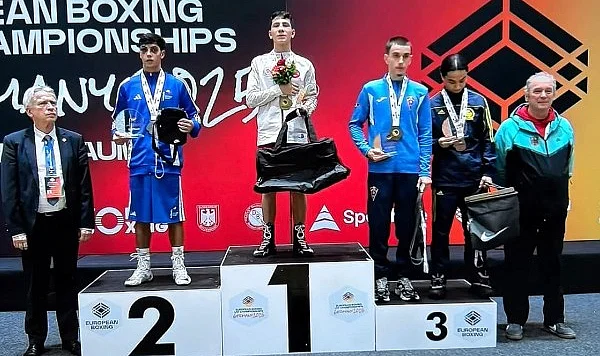 Samsunsporlu Muhammet Ali Arlı U17 Avrupa Boks Şampiyonu Oldu