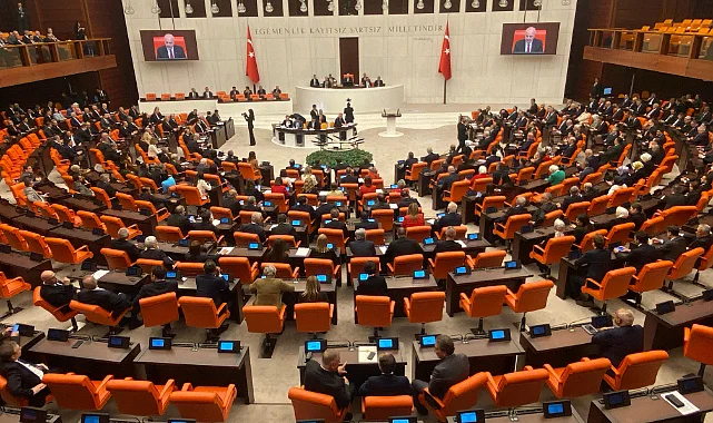 TBMM'de Büyük Tartışma: İYİ Parti Ve DEM Partililer Birbirine Girdi