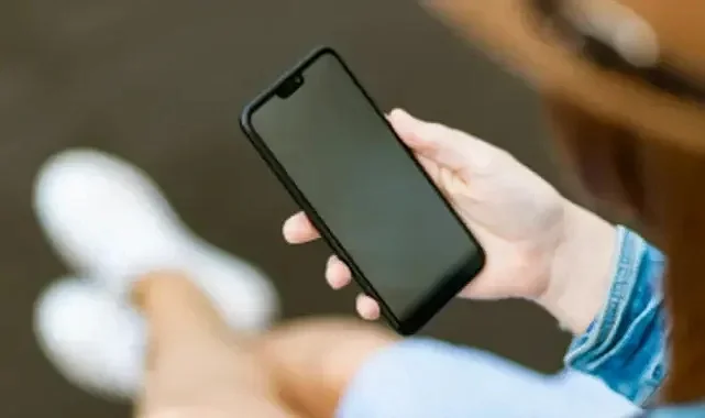Tek Elle Telefon Kullanımı El Sağlığını Tehdit Ediyor