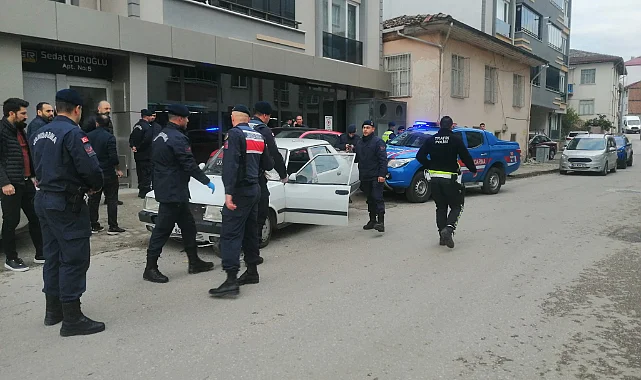 Tokat Niksar'da Korkutan Olay: Jandarma Personelini Yaralayan Ehliyetsiz Sürücü Yakalandı 