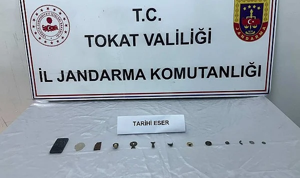 Tokat’ta Tarihi Eser Operasyonu: Bir Evde 13 Parça Antik Obje Ele Geçirildi