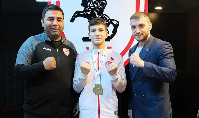 U-17 Boks Şampiyonu Muhammet Ali Arlı'ya Samsunspor'dan Tebrik