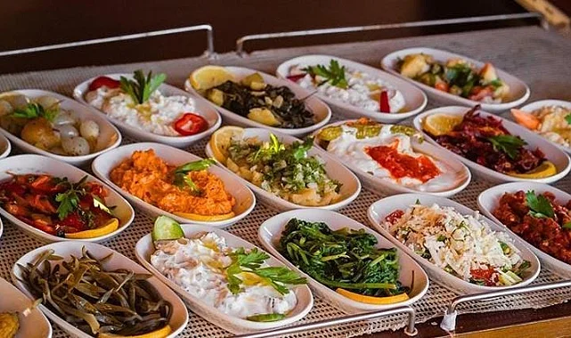 Yılbaşı Sofrasında Gıda Zehirlenmesine Dikkat: Soğuk Zincir Uyarısı