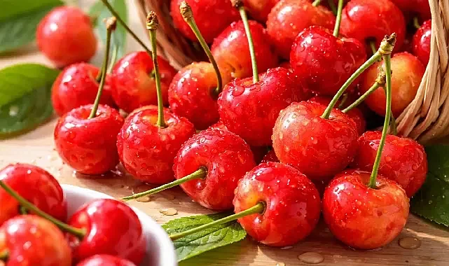 2026'nın İlk Kirazı Rekor Kırdı: Tanesi 7 Bin 100 TL