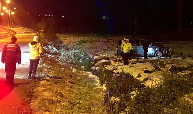 Bafra'da Otomobil Tarlaya Devrildi: 3 Yaralı