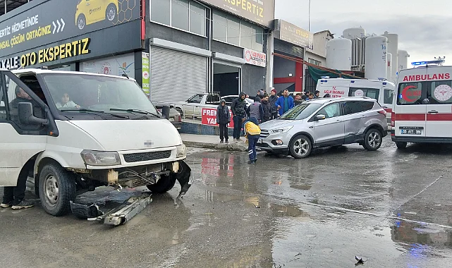 Bafra'da Trafik Kazası: 3 Yaralı
