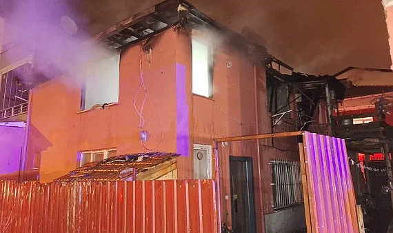 Bafra'da Korkutan Yangın: Elektrikli Battaniye Evi Kül Etti