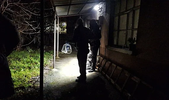 Evde Benzin Kalıntılı Şişeler Çıktı: Bafra'da Gizemli Yangın
