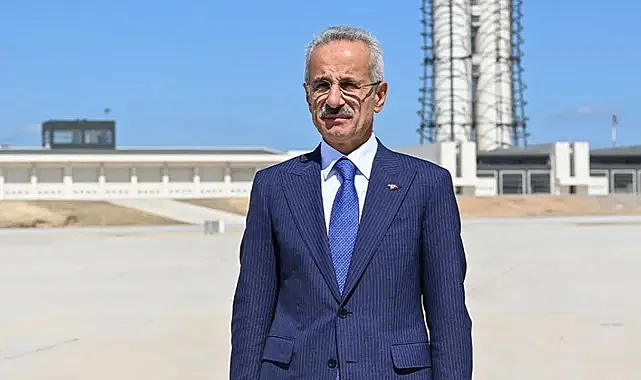 Bakan Uraloğlu Müjdeyi Verdi: Trabzon'a Denize Dolgu Yeni Havalimanı