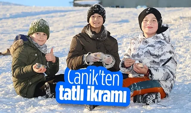 Canik Belediyesi'nden Vatandaşa Tatlı İkramı