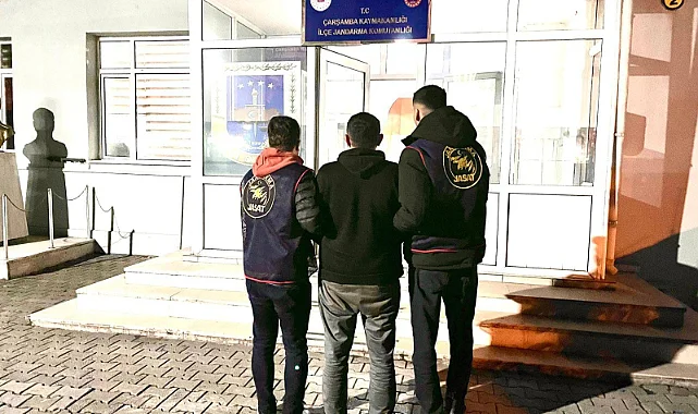 Hırsızlık Suçundan Aranıyordu! Jandarma Saklandığı Yerde Enseledi