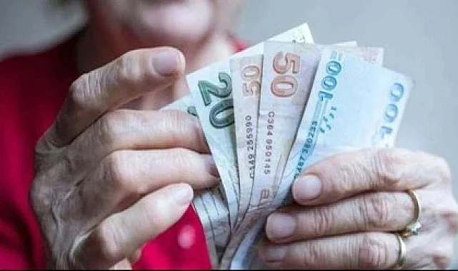Emekliye Asgari Ücret Kadar İkramiye Teklifi! CHP Meclis’e Sundu