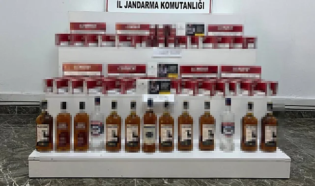 Kadın Yolcuların Çantasından Kaçak Sigara ve Alkol Çıktı
