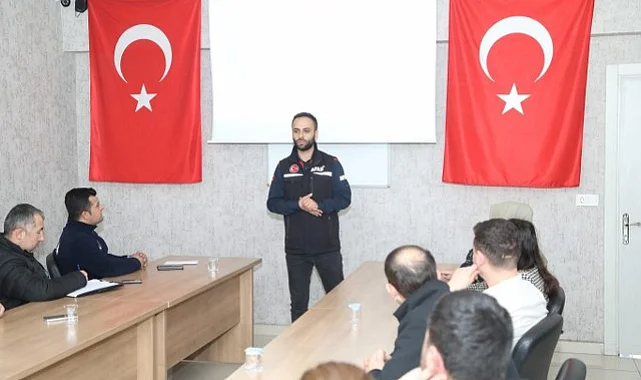 Kavak Belediyesi Personeline AFAD'dan Sivil Savunma Eğitimi